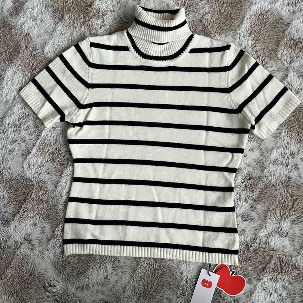 Cider Solid Knit Turtleneck in black & white - size S